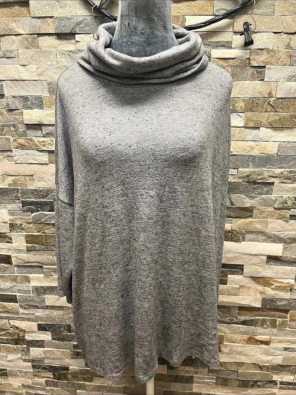 Chico's Gray Cowl Neck Tunic
Size 1